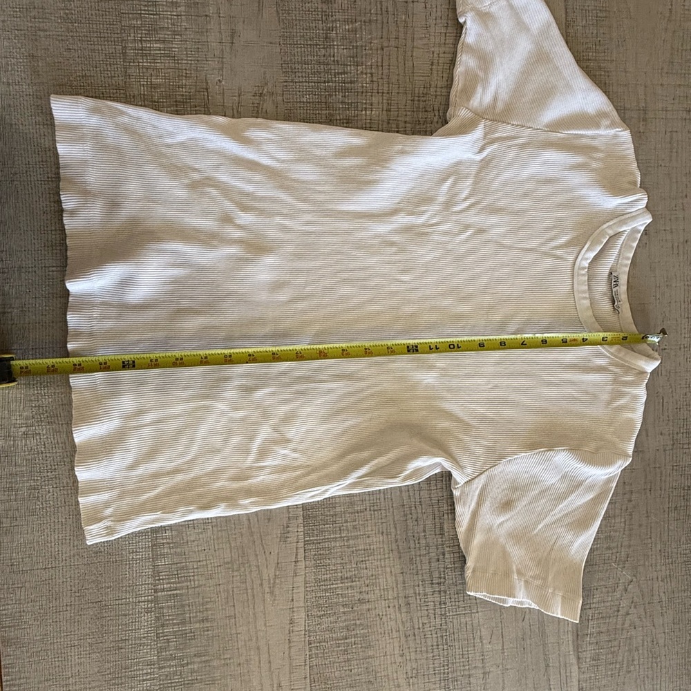 Zara Ribbed White Scoop Neck Shirt Size Medium - Picture 8 of 9